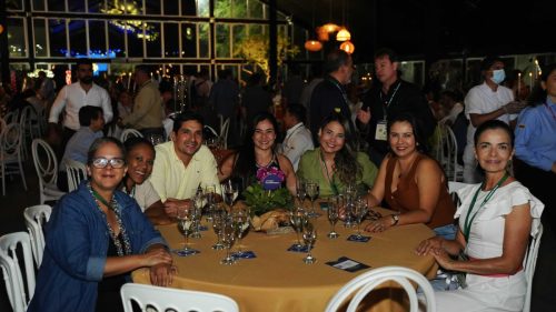 DINNERISSCT06116